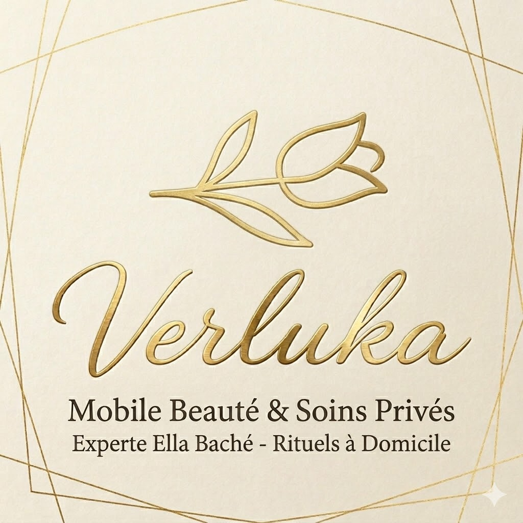 Zlatý french manikúra s tulipánem